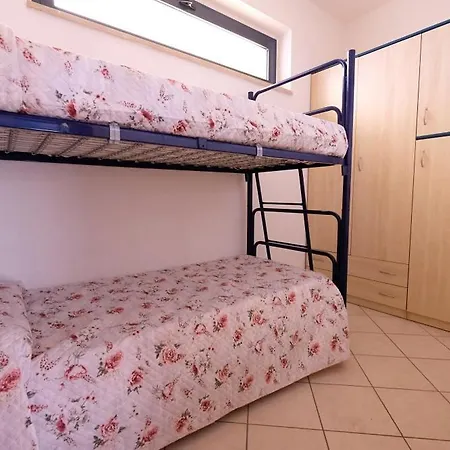 Bay A12 - Apartment